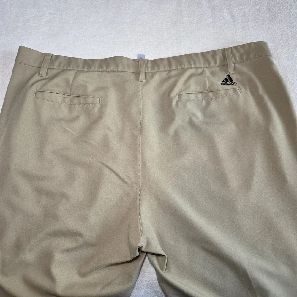ADIDAS Golf Pants Mens 40x32 Beige Straight Fit Performance Flat Front